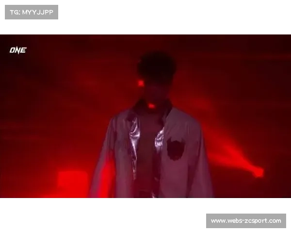 ONE周五格斗夜137称重仪式：达万猜刘梦阳对视，踢拳跨界战气氛紧张