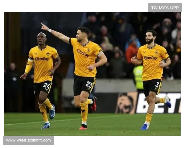 中下游球队主场优势明显，客场战绩成排名的关键